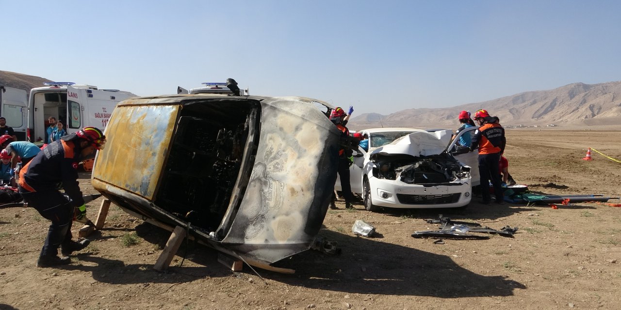 Batman'da, Şırnak UMKE'nin de katılımıyla UMKE bölgesel saha tatbikatı gerçekleştirildi