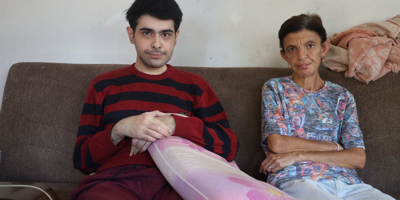 3 yıl sonra duş alıp, tıraş olan Barış’ın annesi, evladının yuva kurması hayaliyle yaşıyor