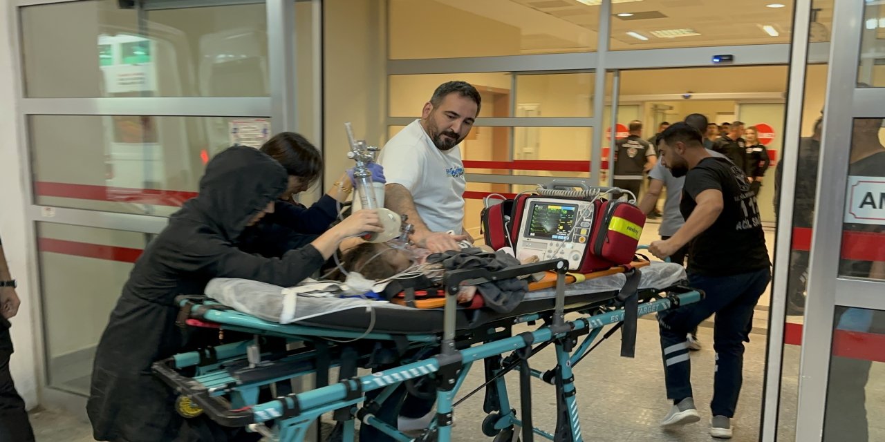 Korkunç Kaza: Aynı Aileden 2’si Çocuk 4 Kişi Ağır Yaralandı