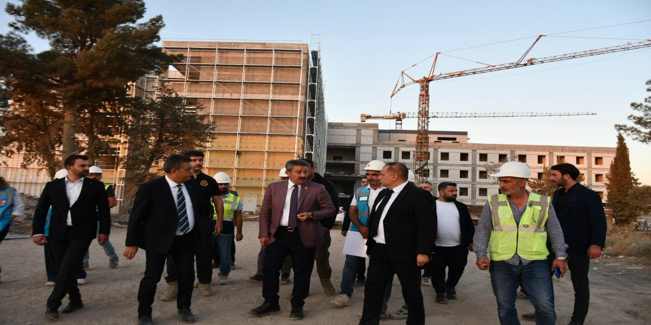 Şırnak'ta 500 Yataklı Yeni Devlet Hastanesi'nin İnşaatı Denetlendi