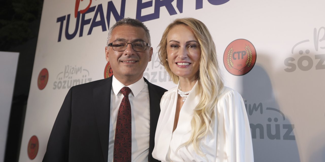 KKTC'nin yeni Cumhurbaşkanı'ndan zafer mitingi