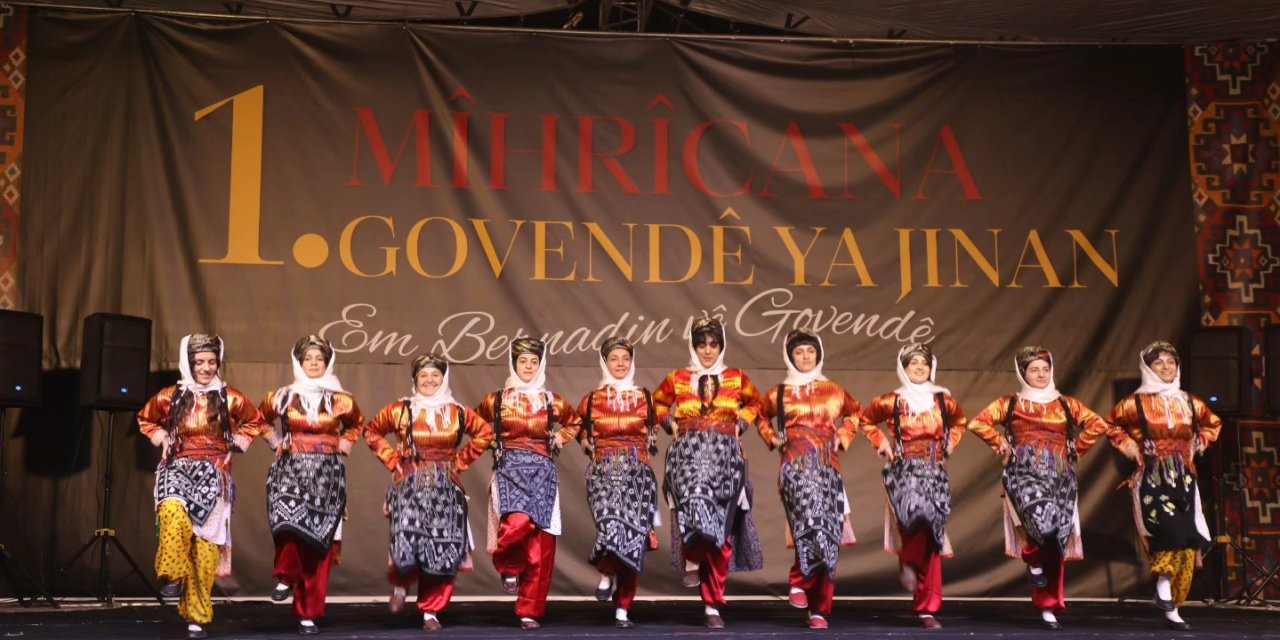 Cizre “1. Kadın Govend Festivali”  Halk oyunları ve Dengbêj Divanı ile sona erdi