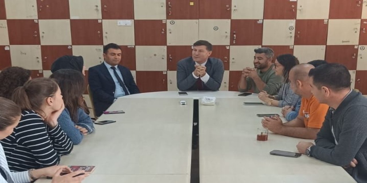Cizre’de Eğitimde Gelişim ve Yenilik Anlayışıyla Okul Ziyaretleri Sürüyor