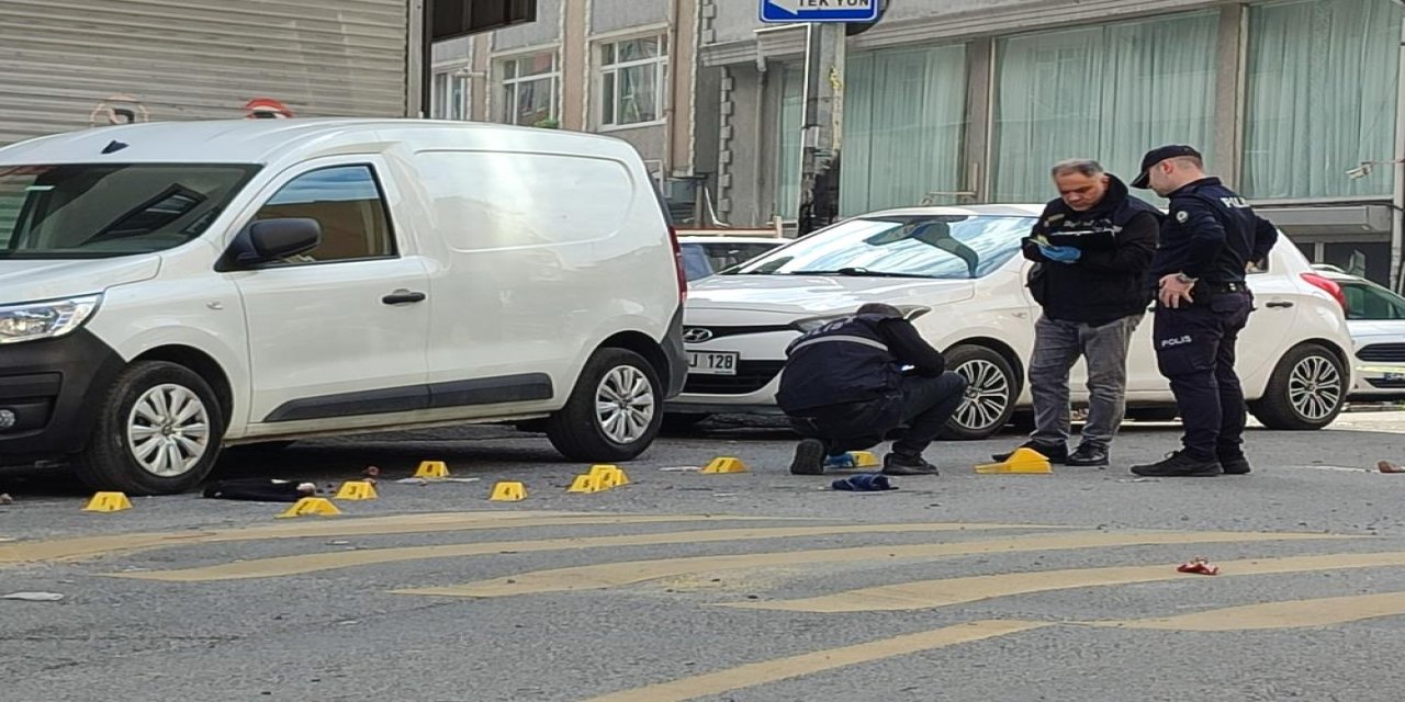 Kağıthane'de sokak ortasında cinayet: 15 el ateş ederek kaçtı