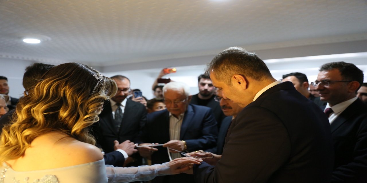 Şırnak Valisi Ekici, Genç Çiftin Nişan Mutluluğuna Ortak Oldu
