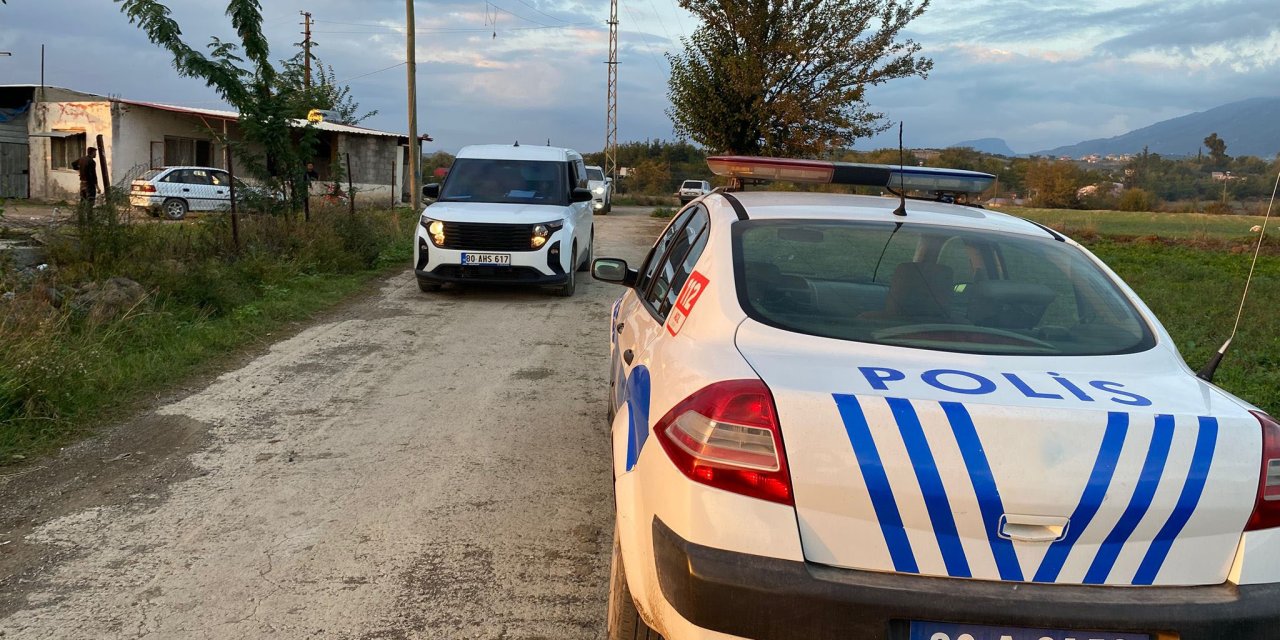 Silahla Oyun Acı Bitti: Tüfeğin Ateş Almasıyla Küçük Çocuk Vuruldu