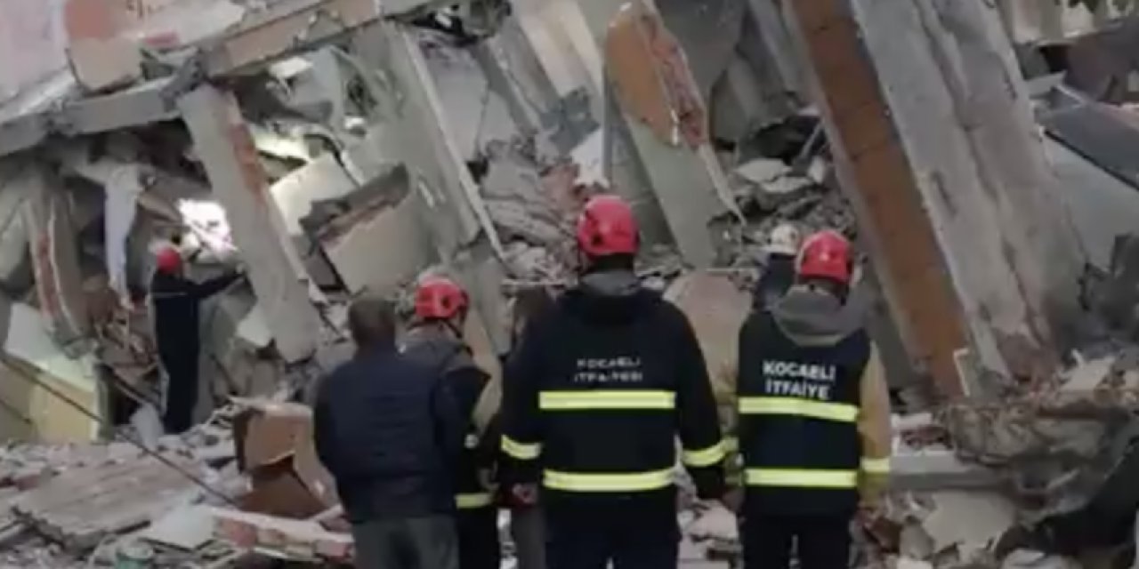 6 Katlı bina çöktü: Çok sayıda ekip sevk edildi