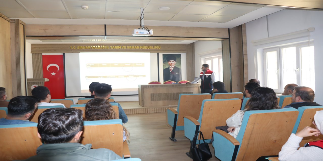 Şırnak'ta Buzağı Kayıplarını Önleme ve Verimlilik Artırma Eğitimi Düzenlendi