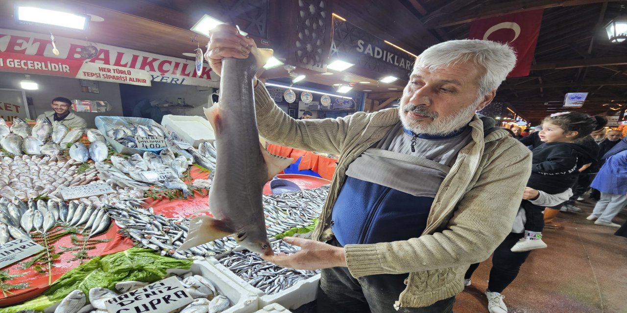 Tarihi Çarşıda Görücüye Çıktı: Fiyatı Tam 600 Lira!