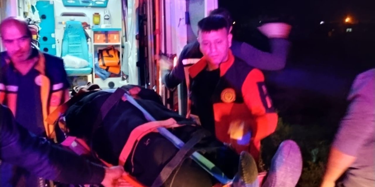 Mardin'de devrilen otomobildeki 3 kişi yaralandı