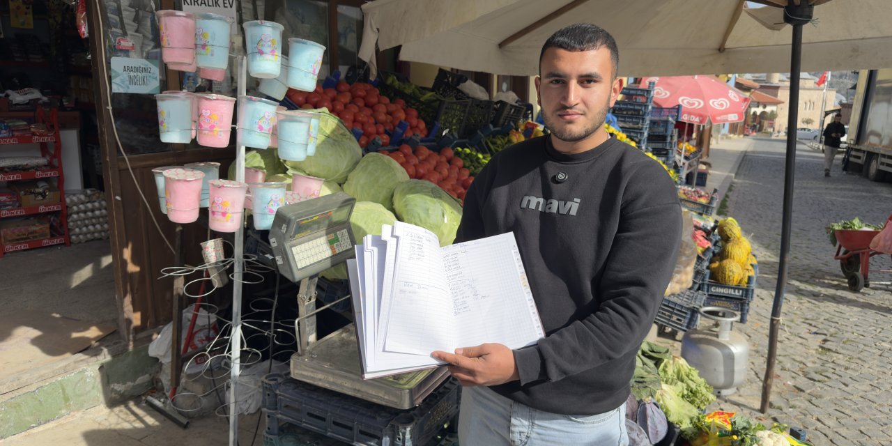 "Kimse bilmesin, Allah bilsin" diyerek 150 bin liralık veresiye defterini kapattı