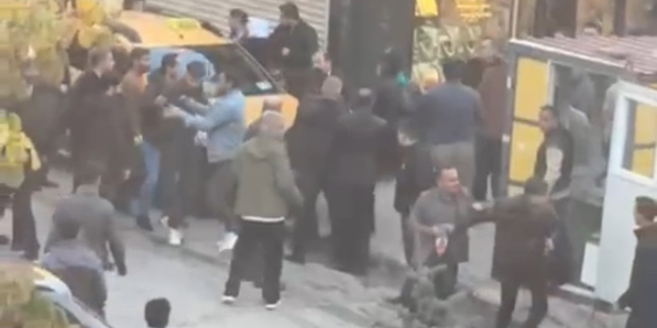 Cadde ortasında kavga