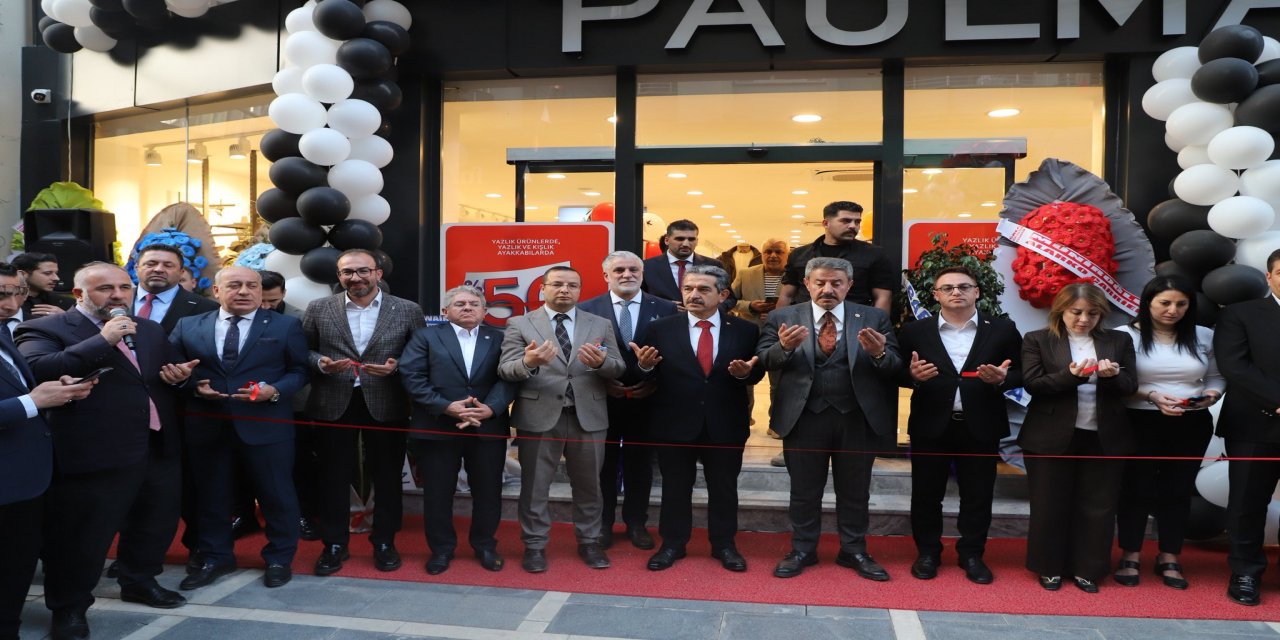 Cizre'de Ticari Canlanma: Yeni Giyim Mağazası Protokolle Açıldı!