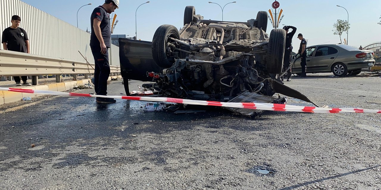 Zincirleme kazada 2 kişi öldü, 3 kişi yaralandı