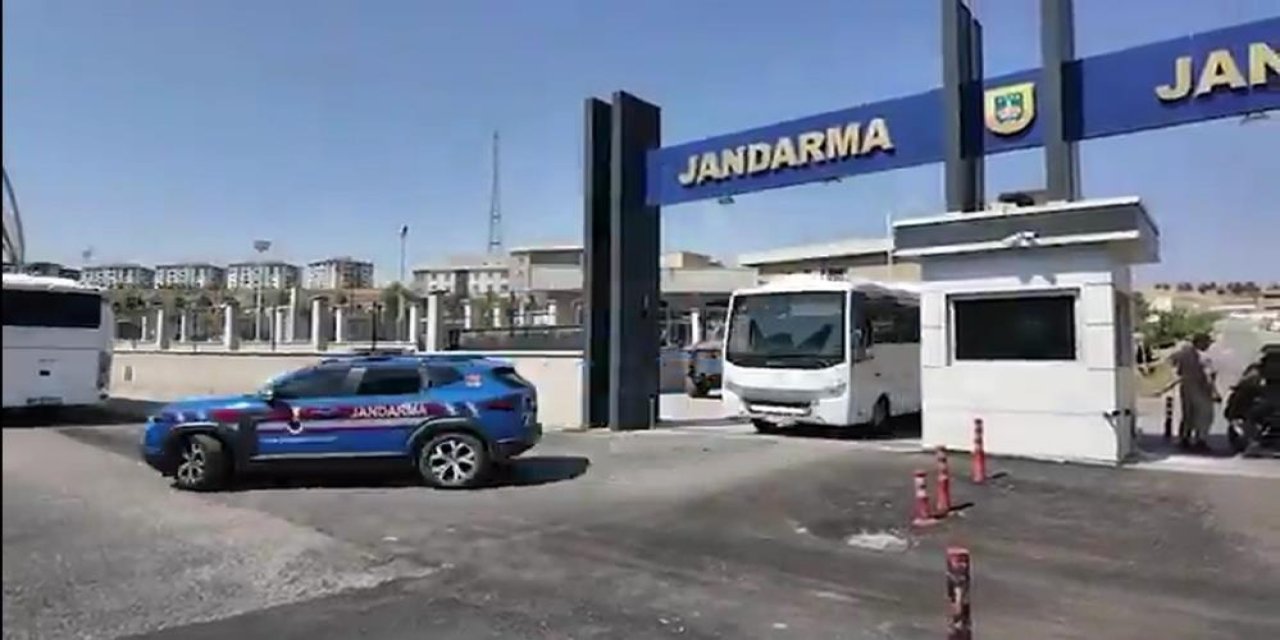 Şanlıurfa'da silah kaçakçılığı operasyonu: 2 gözaltı