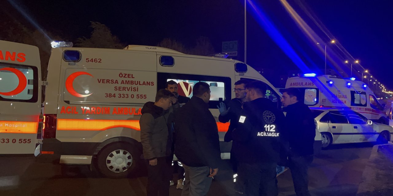 Nevşehir'de Zincirleme Kaza: Seyir Halindeki Otomobile Arkadan Çarptılar, 4 Yaralı!