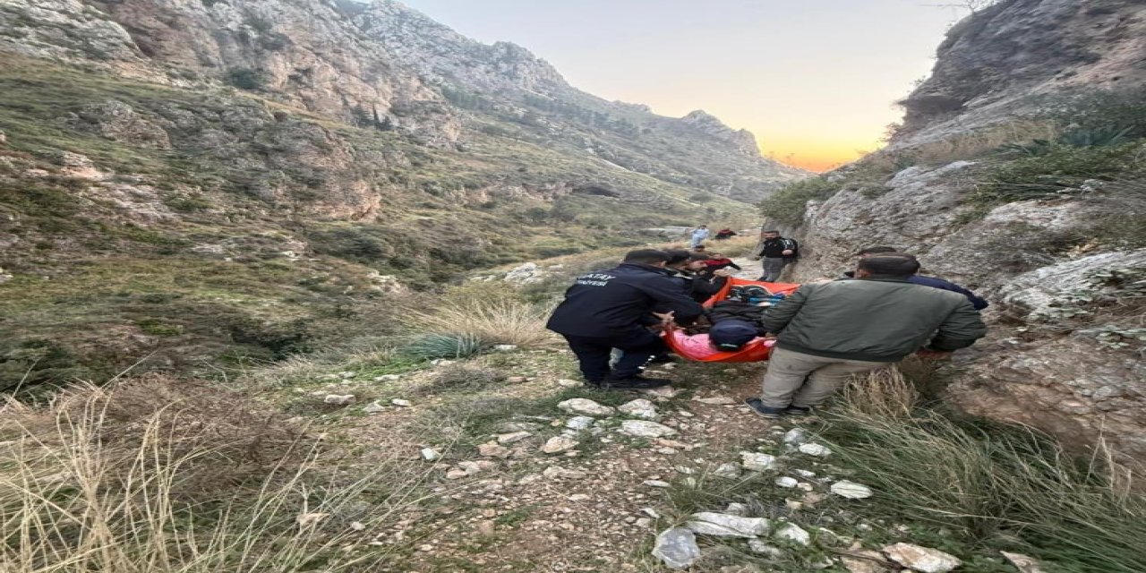 Dağ Yürüyüşü Faciası! Kayalık Alandan Düşen Şahıs Yaralandı