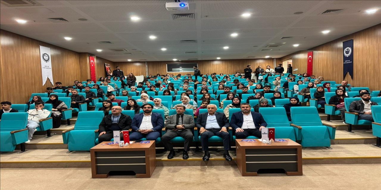Şırnak Üniversitesi’nde Öğrencilere Yönelik Kariyer ve Mesleki Gelişim Etkinliği