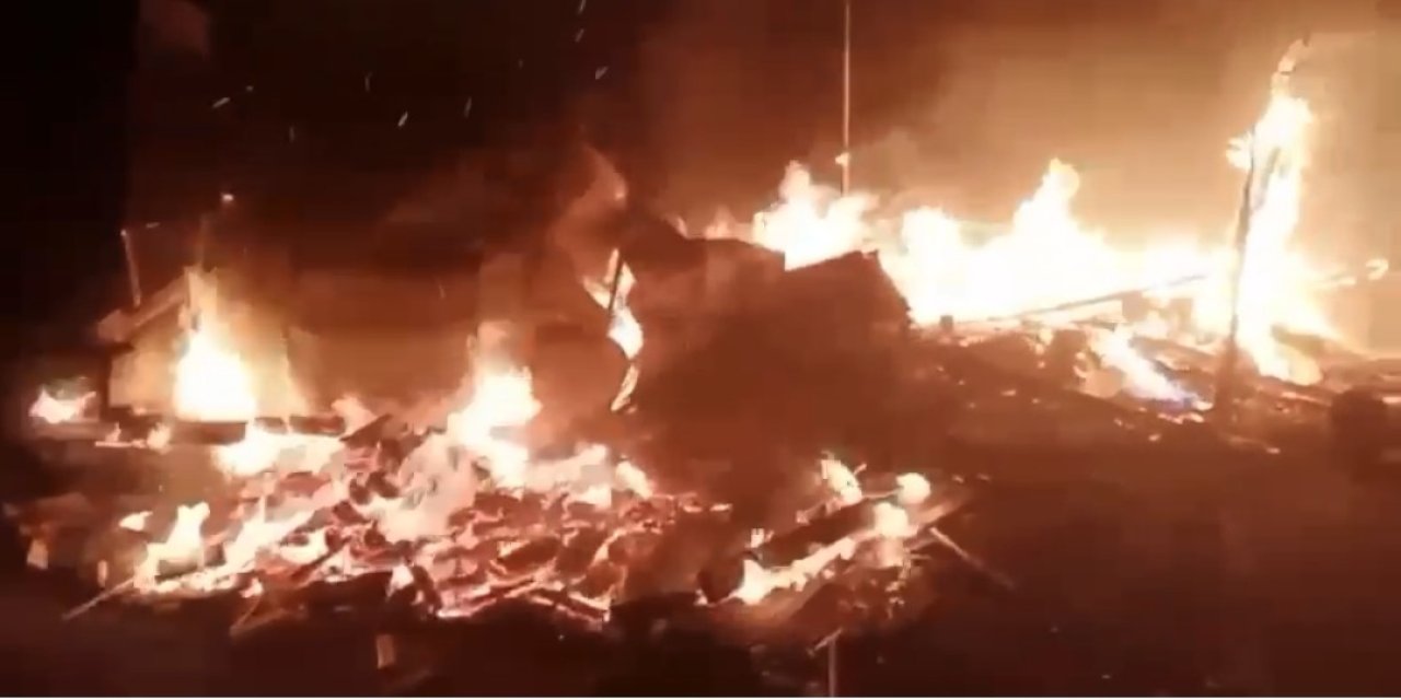 Kırklar Dağı Mescidi çıkan yangında kül oldu