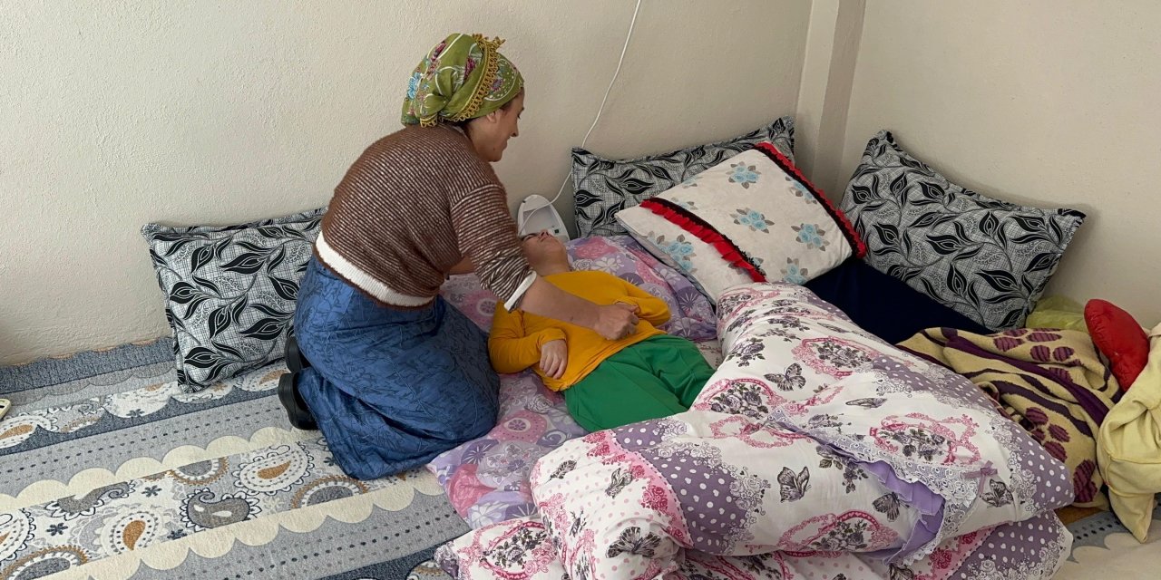 Silopi'de Yatalak hastaya ortopedik yatak desteği