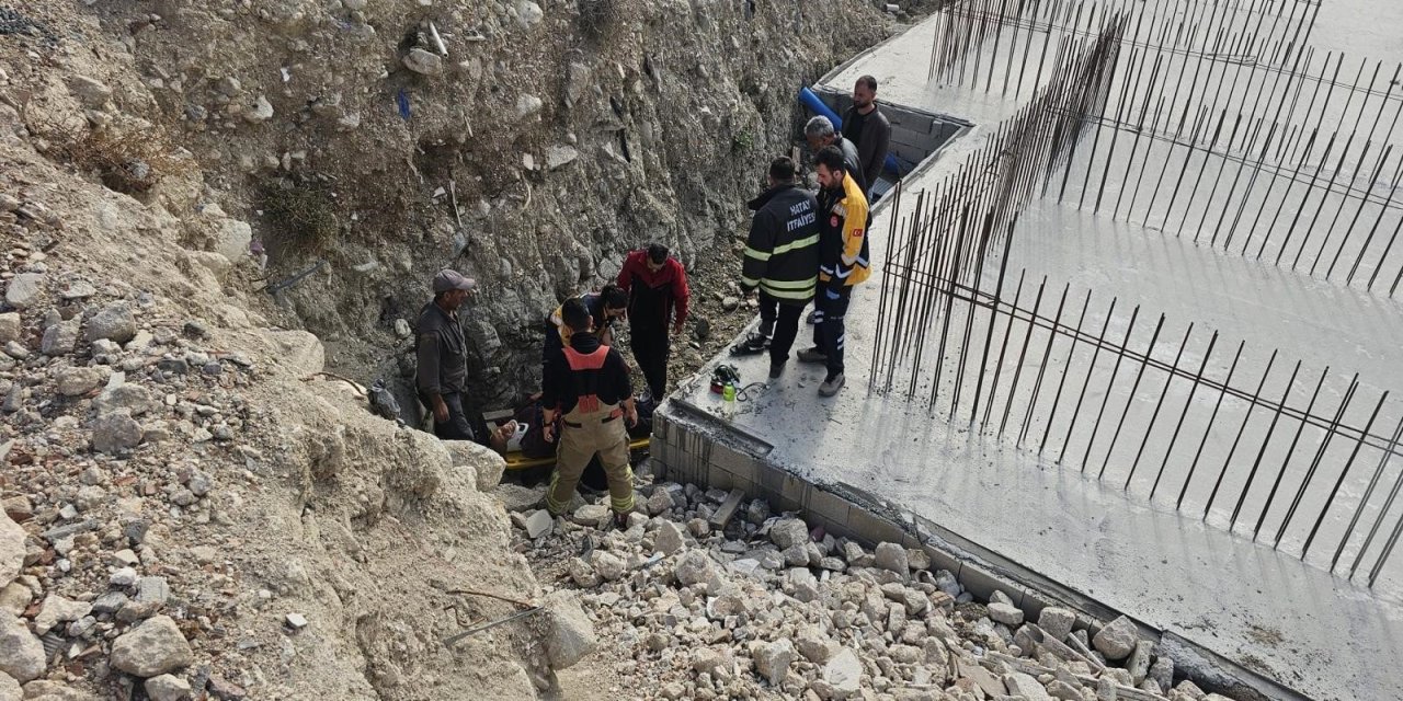 Defne'de inşaat temeline düşen şahıs yaralandı