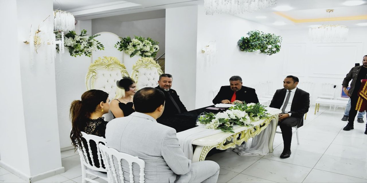 Silopi’de protokolün hazır bulunduğu özel nikâh akdi