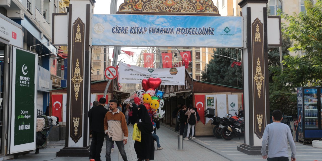 Cizre’de  "Cezeri'nin izinde kardeşlik ruhuyla Türkiye Yüzyılı Cizre Kitap Fuarı” sona erdi