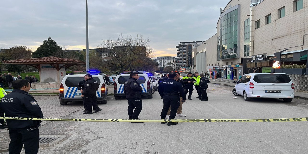 Kaba Davranışla Başlayan Tartışma Kana Bulandı: 1’i Ağır 4 Kişi Yaralandı