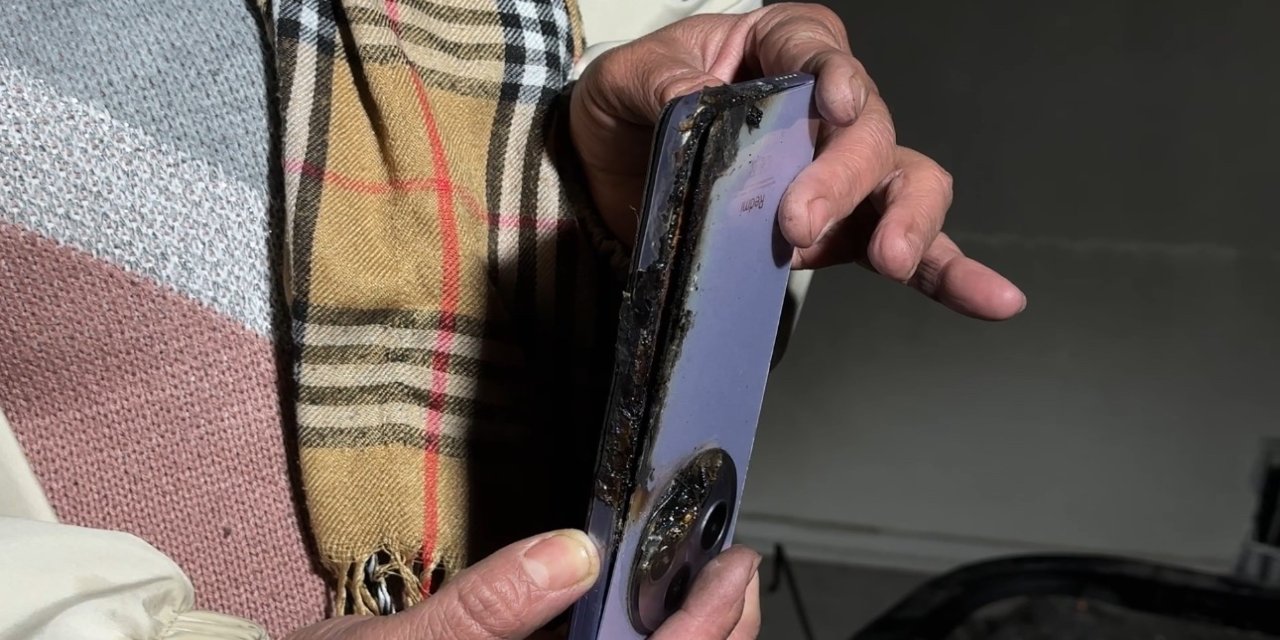 Şarja Takılı Telefon Patladı: Alev Alan Ev Kullanılamaz Hale Geldi, Anne Dumandan Etkilendi