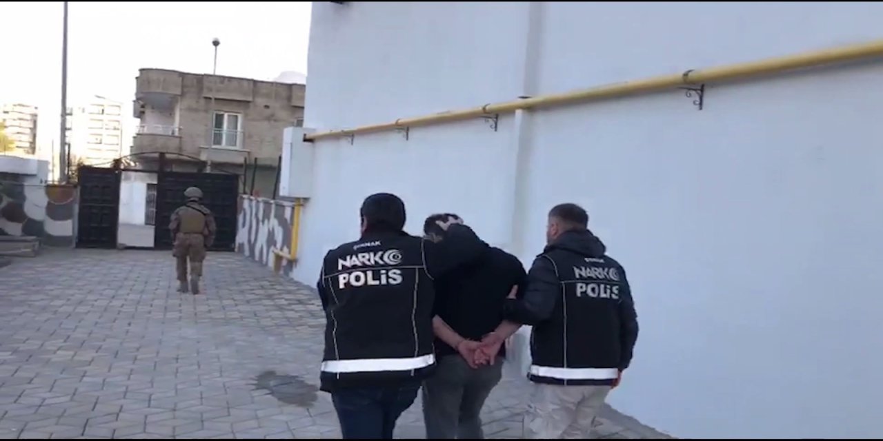 Şırnak'ta uyuşturucu ticaretinden gözaltına alınan 20 kişiden 6'sı tutuklandı