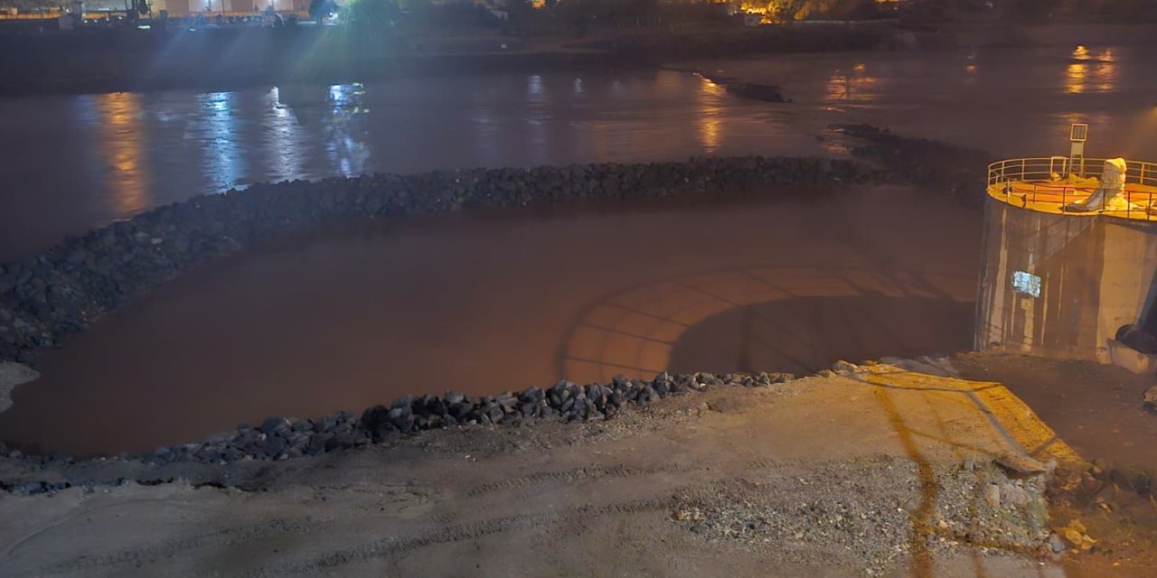 Cizre’de yağışlı hava nedeni ile ilçeye su verilmiyor