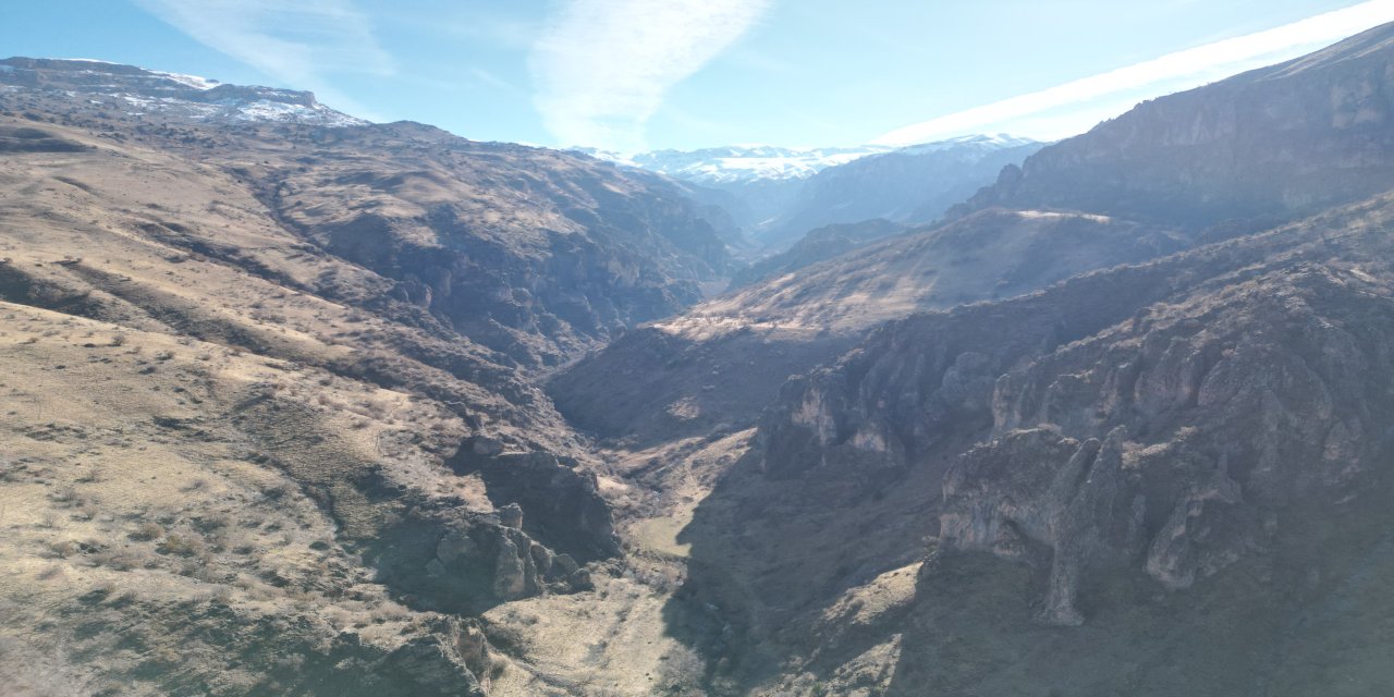 Şırnak'ta "Kör Kandil" İlk Kez Görüntülendi: Dron Kayıtları Hayret Uyandırdı