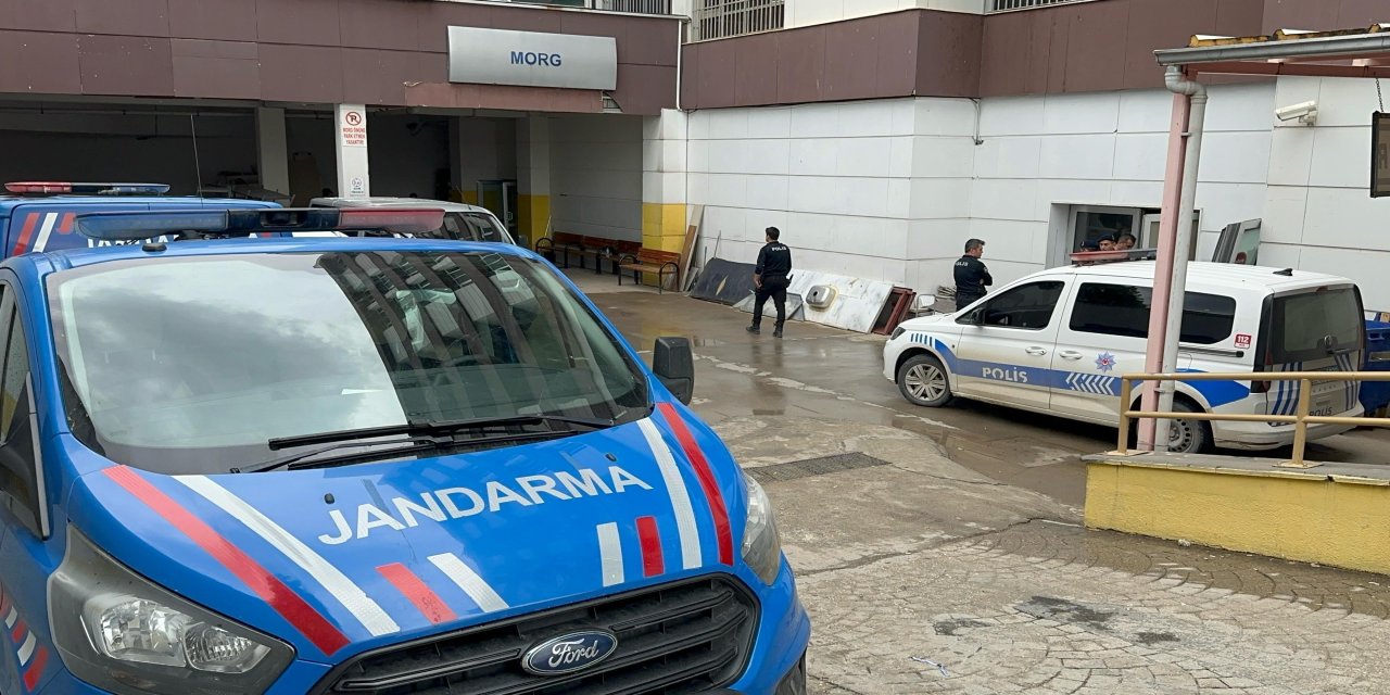 92 Yaşındaki Mehmet Emin Aksakallı Balkondan Düştü, Hayatını Kaybetti