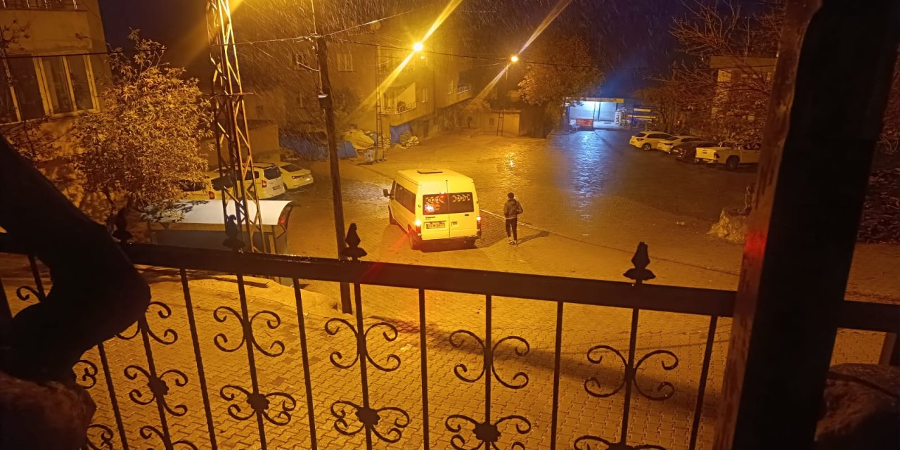 Şırnak’ta erken servis tepkisi: Öğrenciler karanlıkta yola çıkıyor