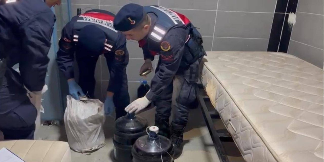 Yeni yıl öncesi 6 ton sahte alkol ele geçirildi