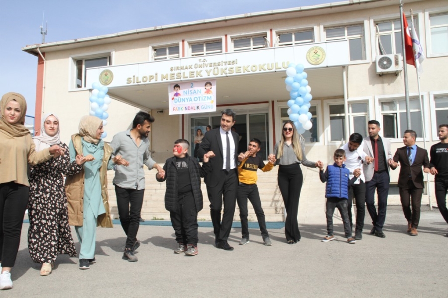 SİLOPİ’DE OTİZMLİLER YÖRESEL HALAY VE YARIŞMALAR İLE DOYASIYA EĞLENDİ