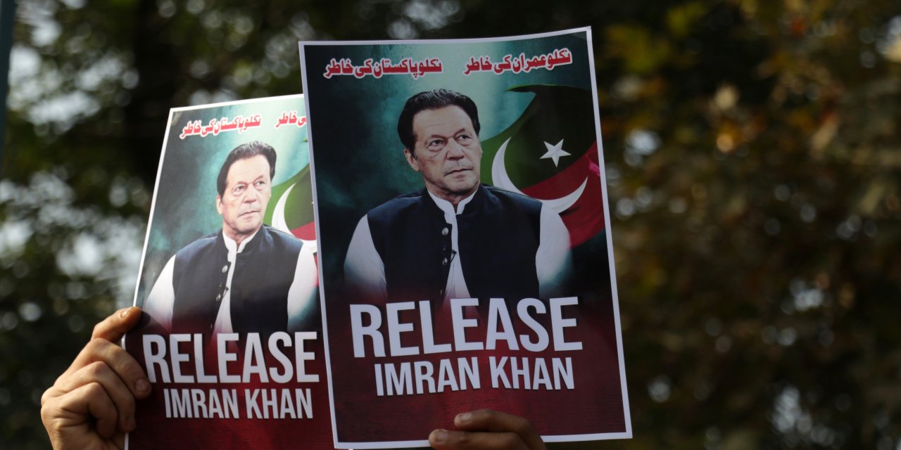 Eski Pakistan Başbakanı Imran Khan ile eşine 17'şer yıl hapis cezası