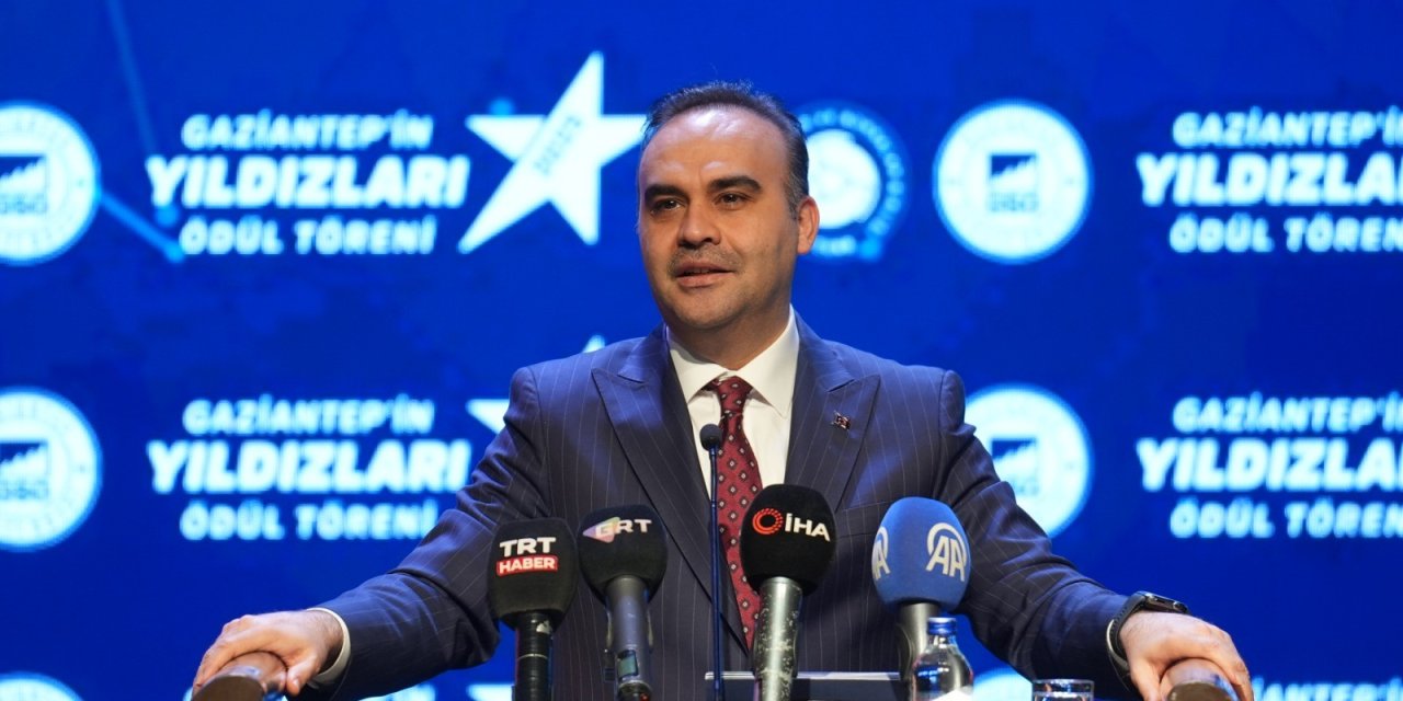 Bakan Kacır: "23 yıl önce 36 milyar dolar olan yıllık ürün ihracatımız 270,6 milyar dolara çıktı"