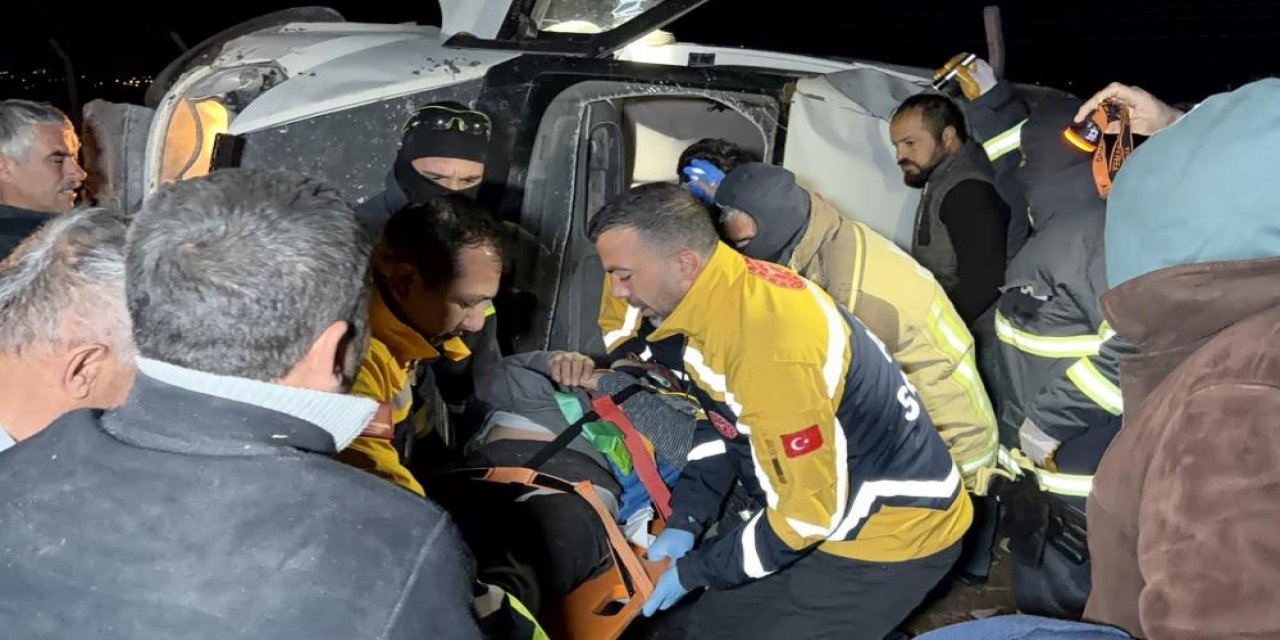Adıyaman’da minibüs takla atarak devrildi: 4 yaralı