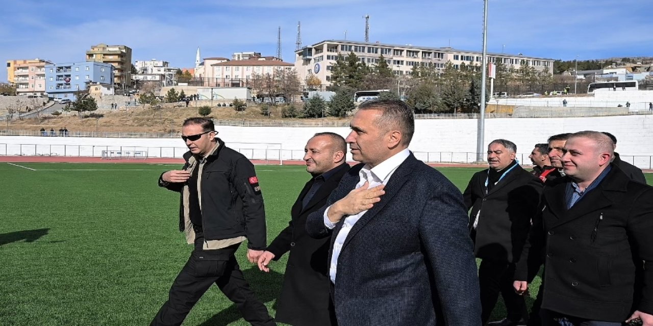 Emniyet Müdürü Sazak’a Tribünlerden Sevgi Seli