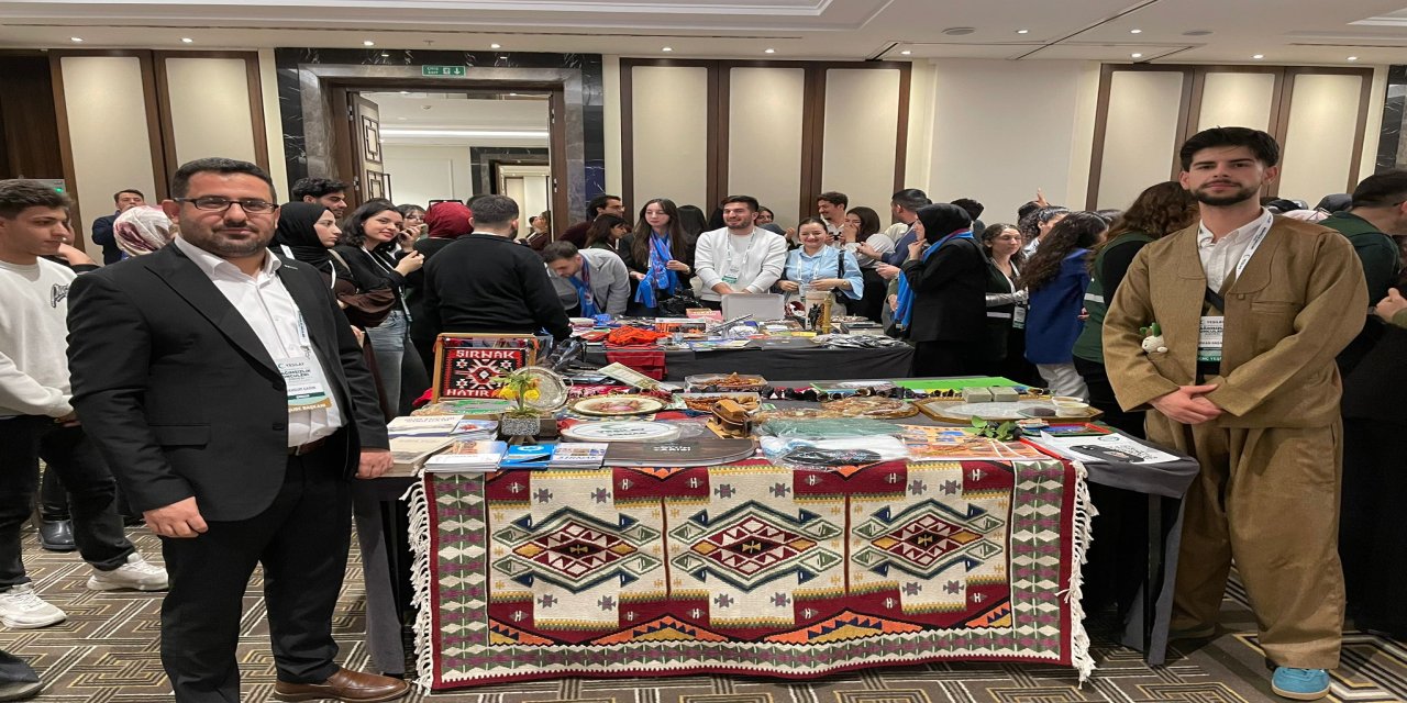 Yeşilay Şırnak Şubesi Zirveye Damga Vurdu: Hem Bağımsızlık Hem Kültür Elçiliği