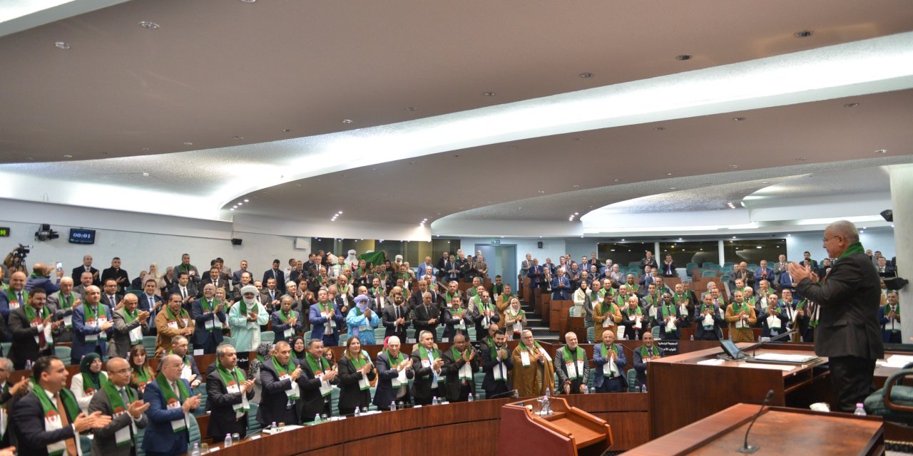 Cezayir’de Fransız sömürgeciliğini suç ilan eden yasa tasarısı oybirliği ile kabul edildi