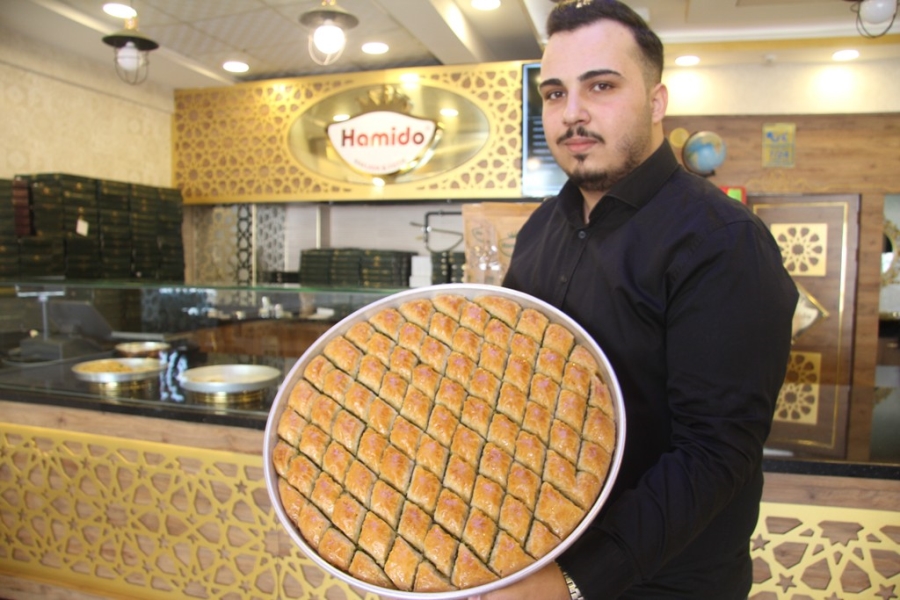 GAZİANTEPLİ BAKLAVACILAR, YAPTIKLARI İHRACATLA ÜLKENİN EKONOMİSİNE BÜYÜK KATKI SAĞLIYOR
