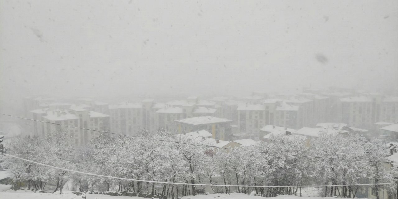 Şırnak’ta Dondurucu Soğuklar Etkisini Artırıyor: Kar Yağışı Yoğunlaştı