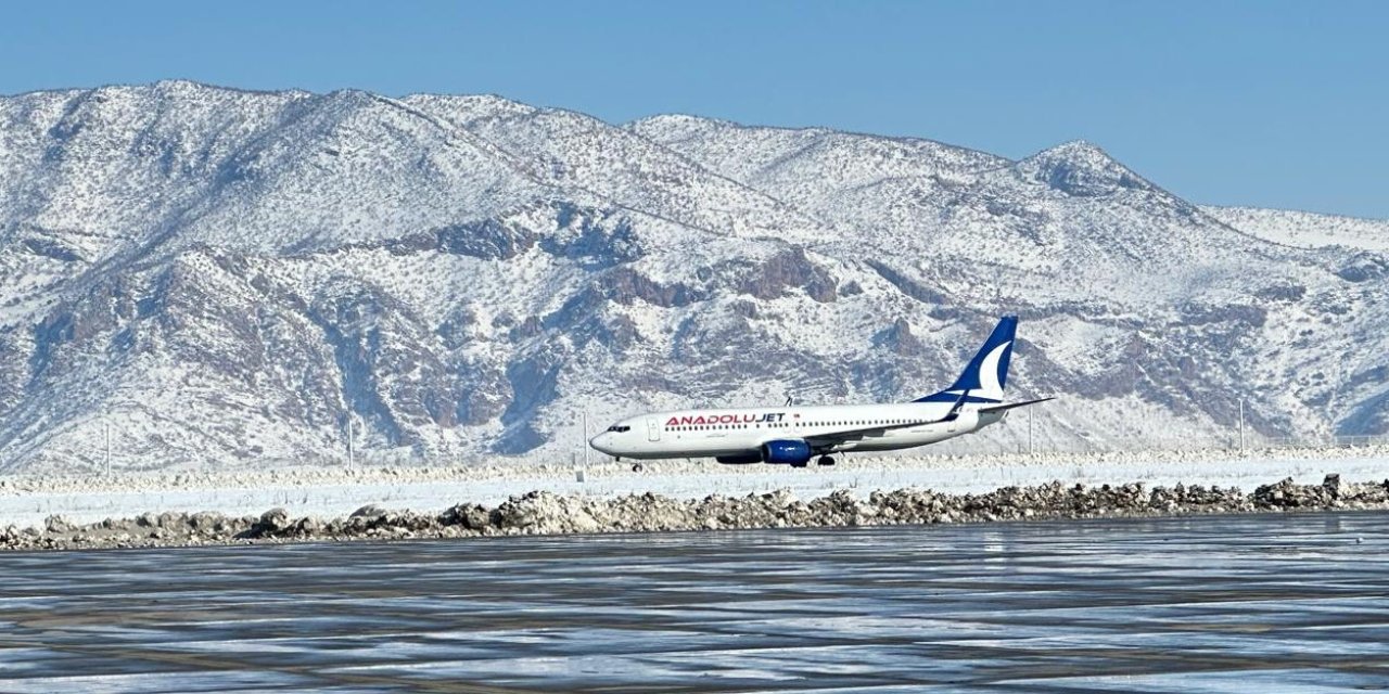 Şırnak Havalimanı uçuşlara kapatıldı