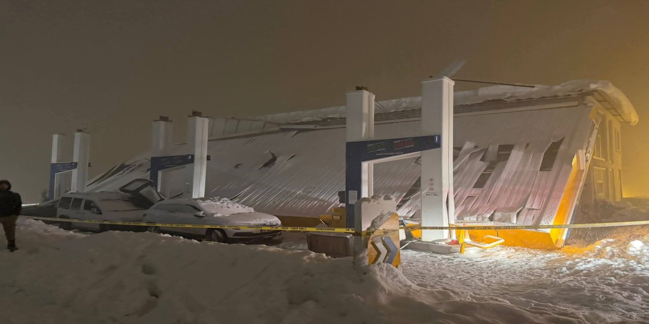 Facianın Eşiğinden Dönüldü: Akaryakıt İstasyonunun Çatısı Çöktü, 8 Yaralı!