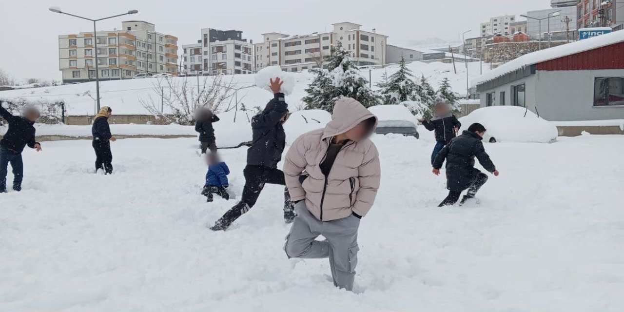Şırnak'ta Kalpleri Isıtan Kar Manzarası