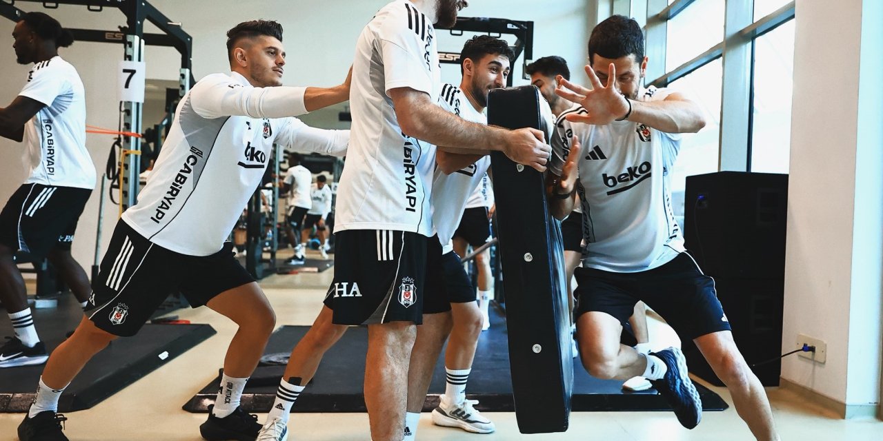 Beşiktaş, salonda çalıştı