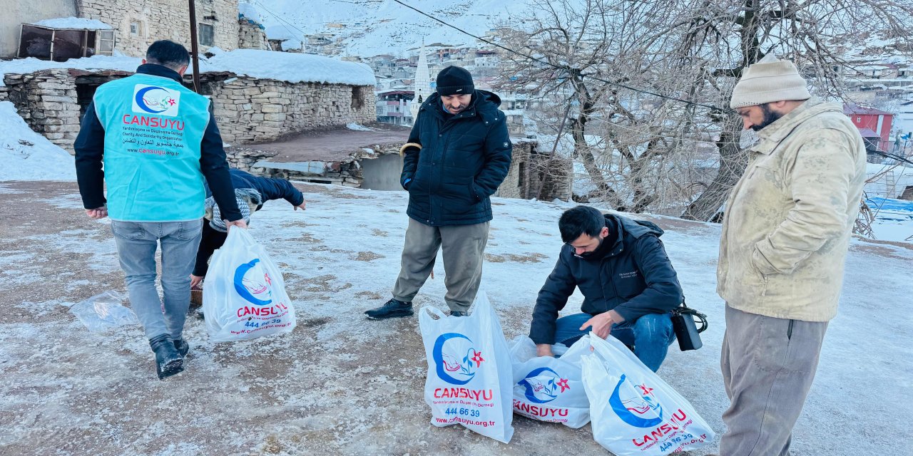 Cansuyu Derneği’nden Şırnak ve İlçelerinde Kış Yardımı