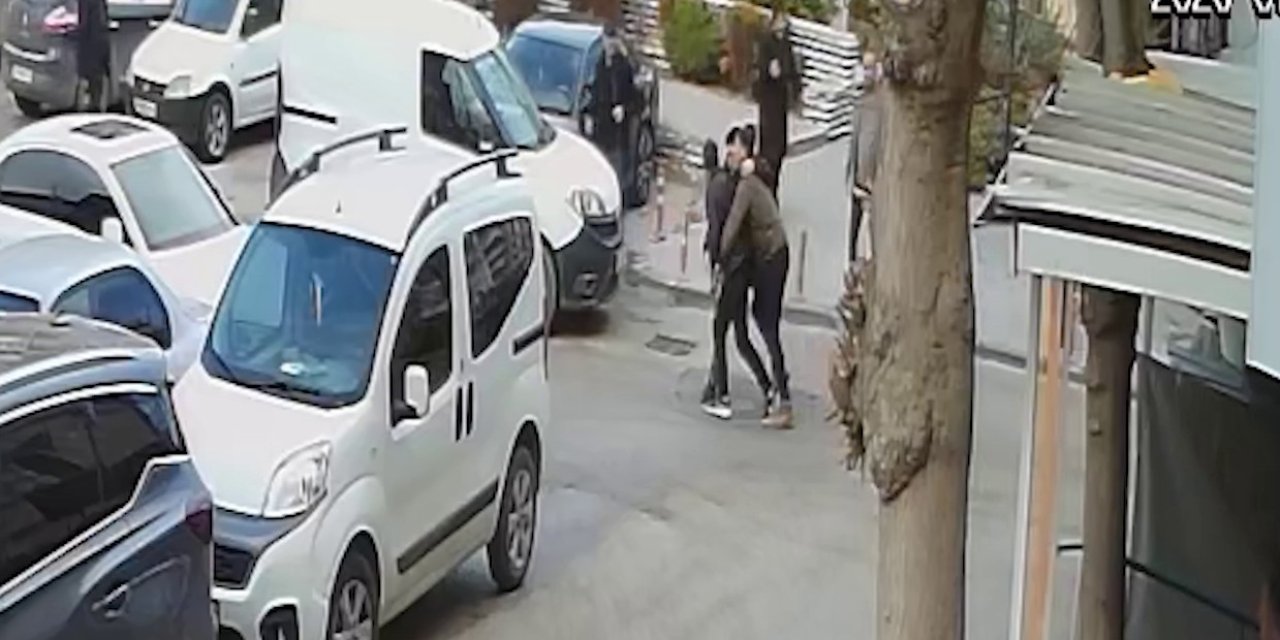 Baba ve 3 oğluna silahlı saldırı: 3 oğlundan biri hayatını kaybetti